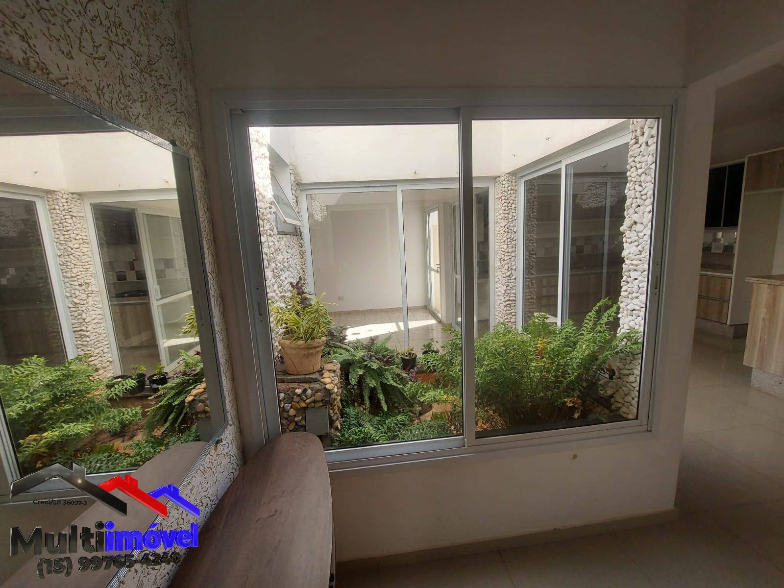 Casa à venda com 3 quartos, 240m² - Foto 4