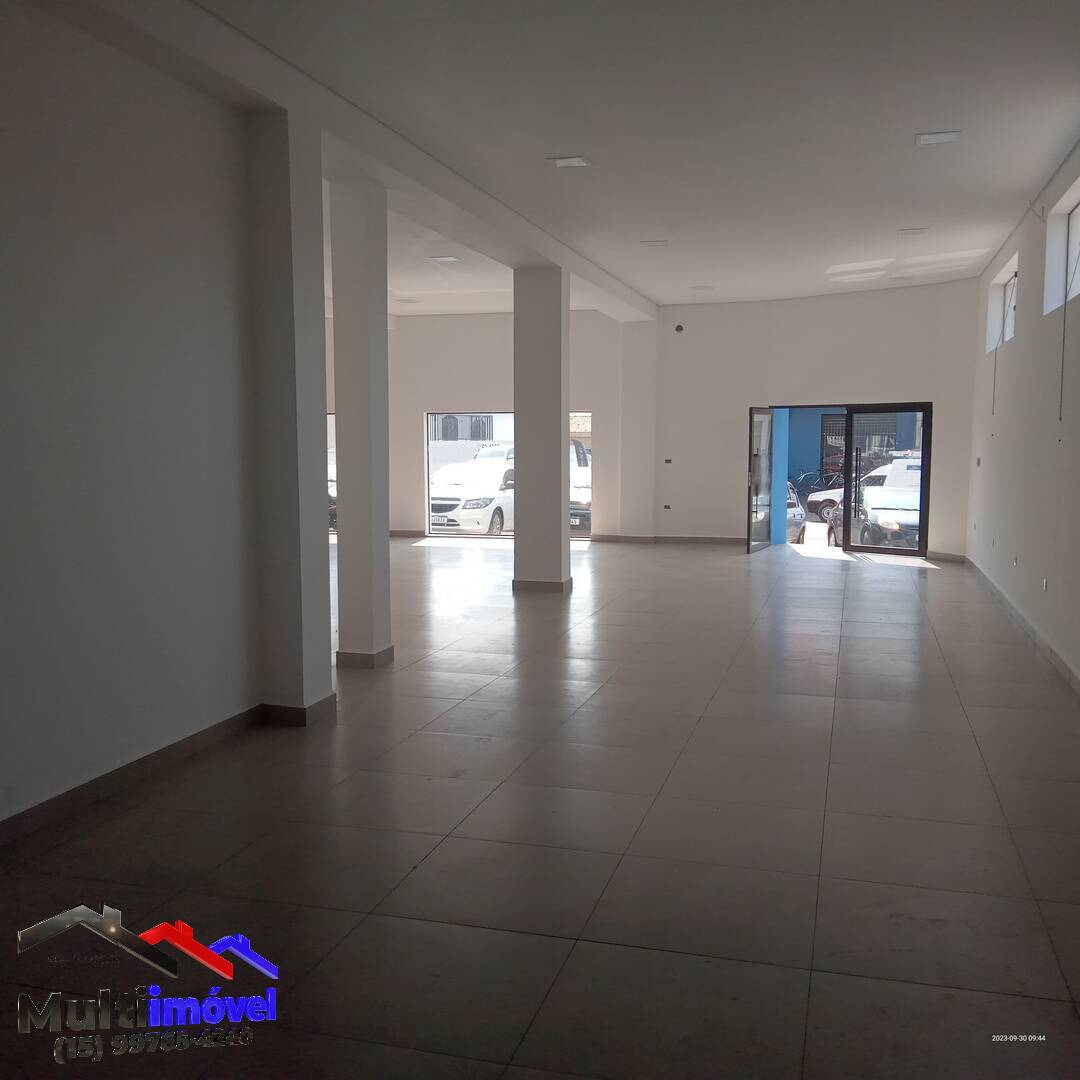 Prédio comercial para locação próximo ao centro.