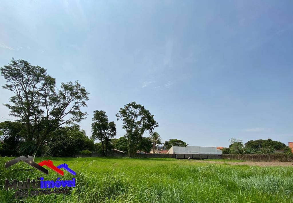 Terreno à venda no Parque das Árvores