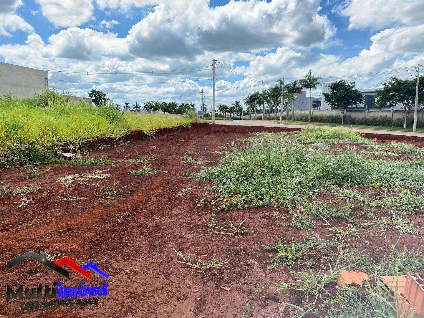 Terreno à Venda no Portal Ville Jardins, com 319,82 m²