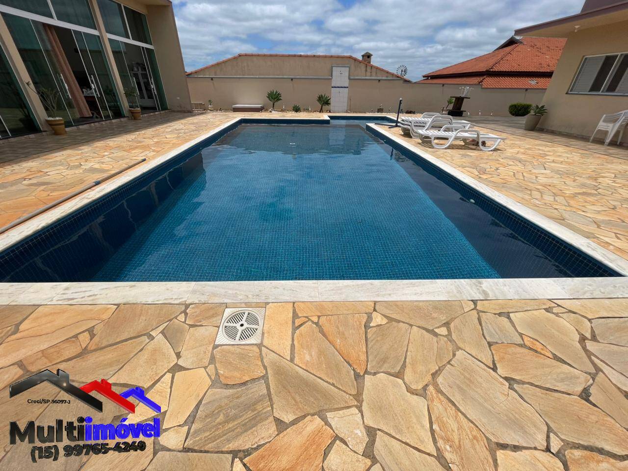 Casa, 4 quartos, 242 m² - Foto 2